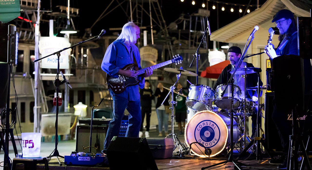 arts-entertainment-performing-arts-destin-regatta-bay-081021-min