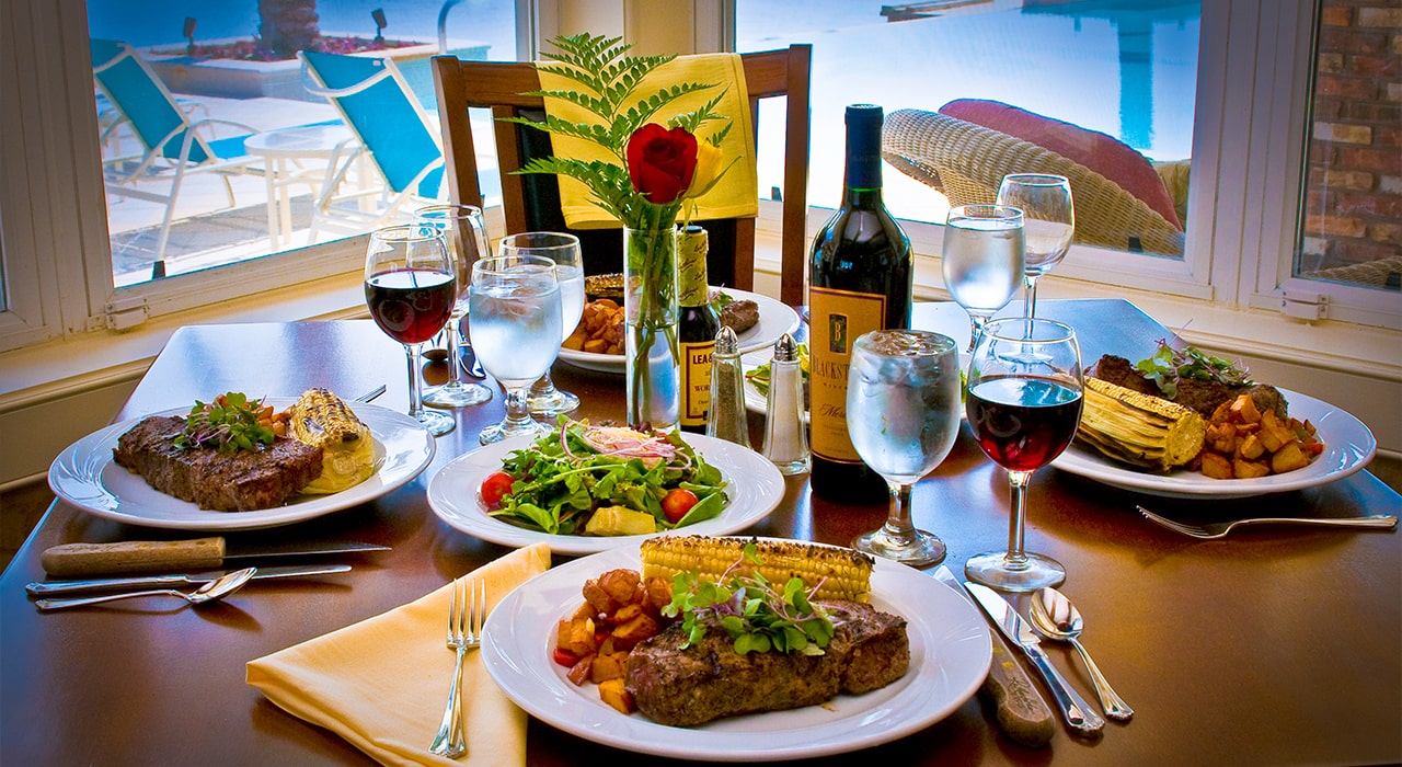 marina-yacht-club-members-lounge-min